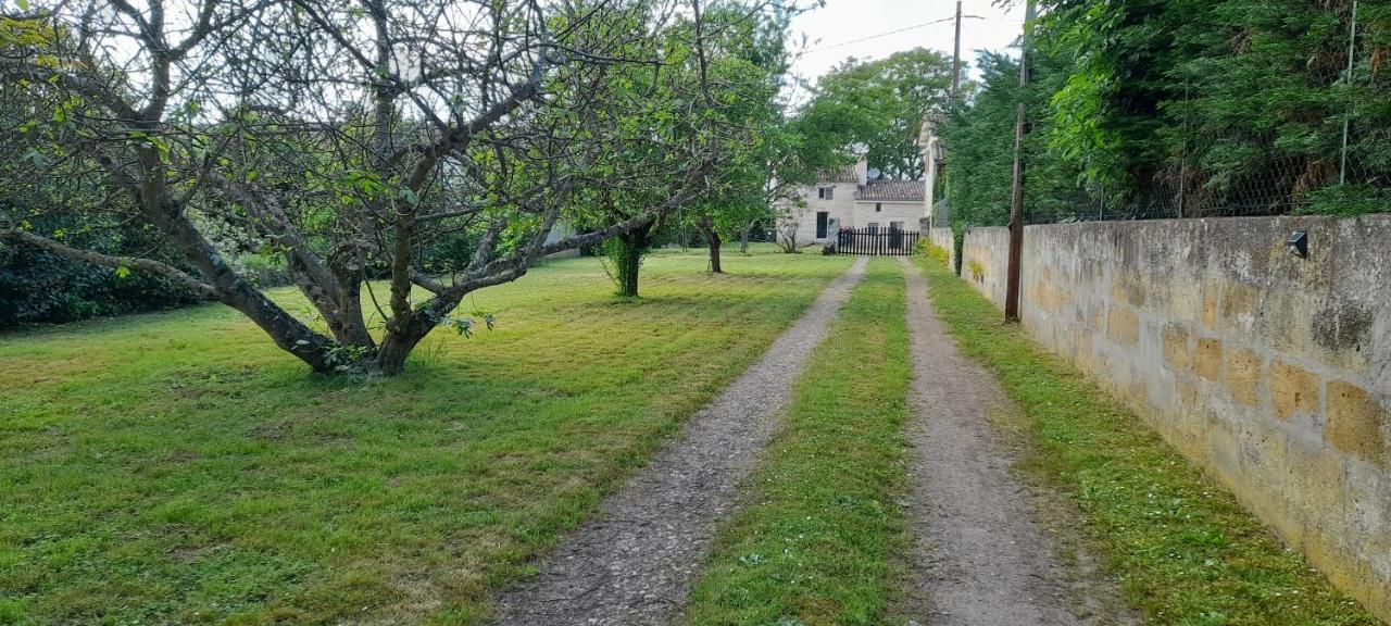 Holiday home L'annexe Mauvilla Civrac-sur-Dordogne